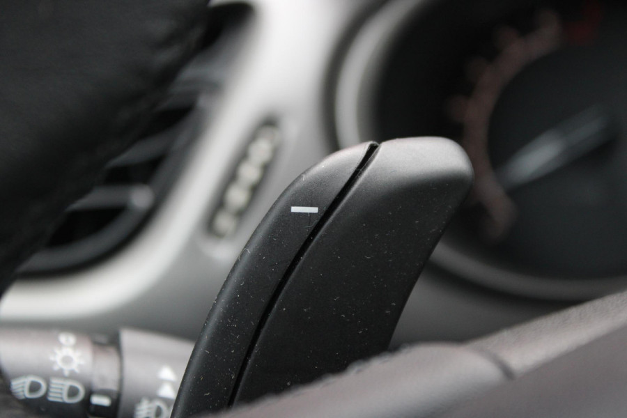Citroën C3 1.2 82PK AUTOMAAT SELECTION | NAVIGATIE | CLIMATE CONTROL | CRUISE CONTROL | AIRCO | AFNEEMBARE TREKHAAK | UNIEKE KM STAND! |