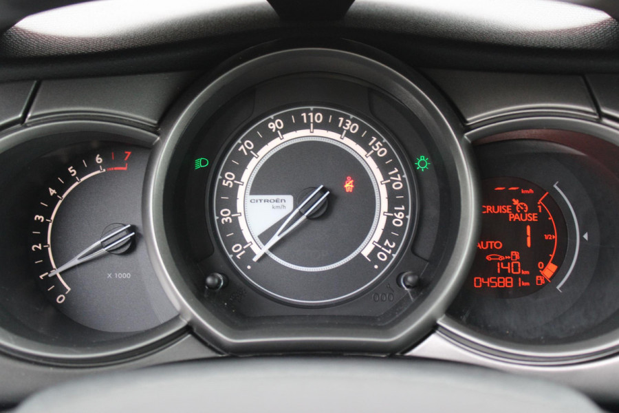 Citroën C3 1.2 82PK AUTOMAAT SELECTION | NAVIGATIE | CLIMATE CONTROL | CRUISE CONTROL | AIRCO | AFNEEMBARE TREKHAAK | UNIEKE KM STAND! |