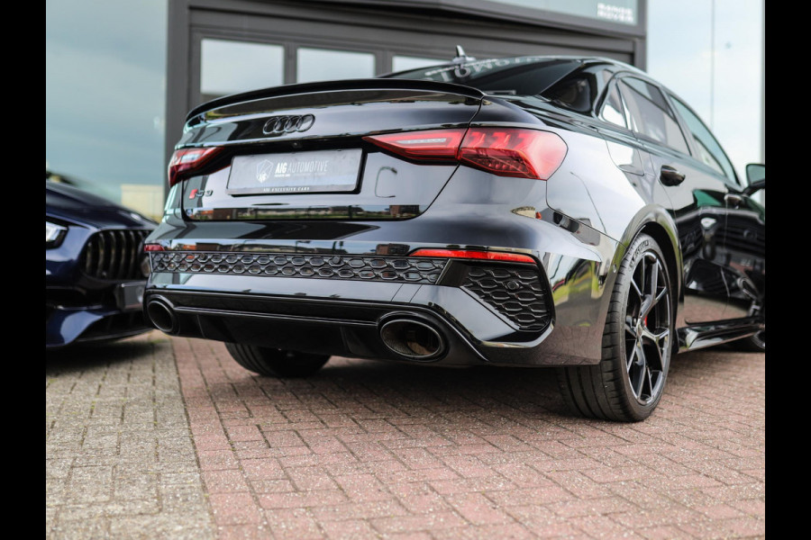 Audi A3 Limousine 2.5 TFSI RS 3 quattro | RS-Dynamic | Matrix | Keyless | B&O | Leder | Camera