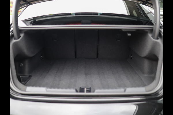 Audi A3 Limousine 2.5 TFSI RS 3 quattro | RS-Dynamic | Matrix | Keyless | B&O | Leder | Camera