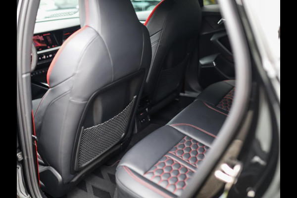 Audi A3 Limousine 2.5 TFSI RS 3 quattro | RS-Dynamic | Matrix | Keyless | B&O | Leder | Camera