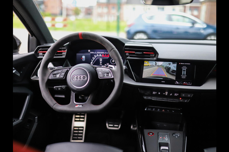 Audi A3 Limousine 2.5 TFSI RS 3 quattro | RS-Dynamic | Matrix | Keyless | B&O | Leder | Camera