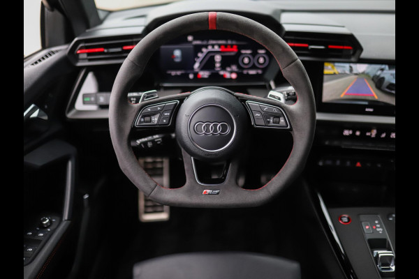 Audi A3 Limousine 2.5 TFSI RS 3 quattro | RS-Dynamic | Matrix | Keyless | B&O | Leder | Camera