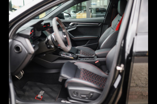 Audi A3 Limousine 2.5 TFSI RS 3 quattro | RS-Dynamic | Matrix | Keyless | B&O | Leder | Camera