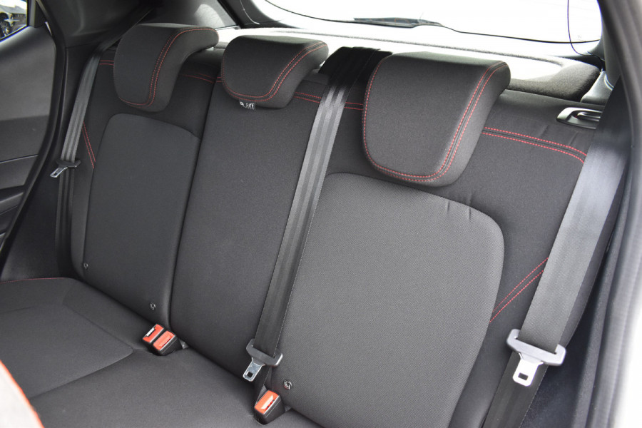 Ford Fiesta 1.0 EcoBoost Hybrid ST-Line / Airco / 17" LM / Carplay / Stoel & Stuurverwarming
