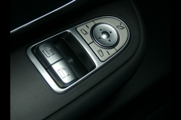 Mercedes-Benz Eqv 300 L2 90 kWh AMG Line 7 Persoons Panoramadak/Leer