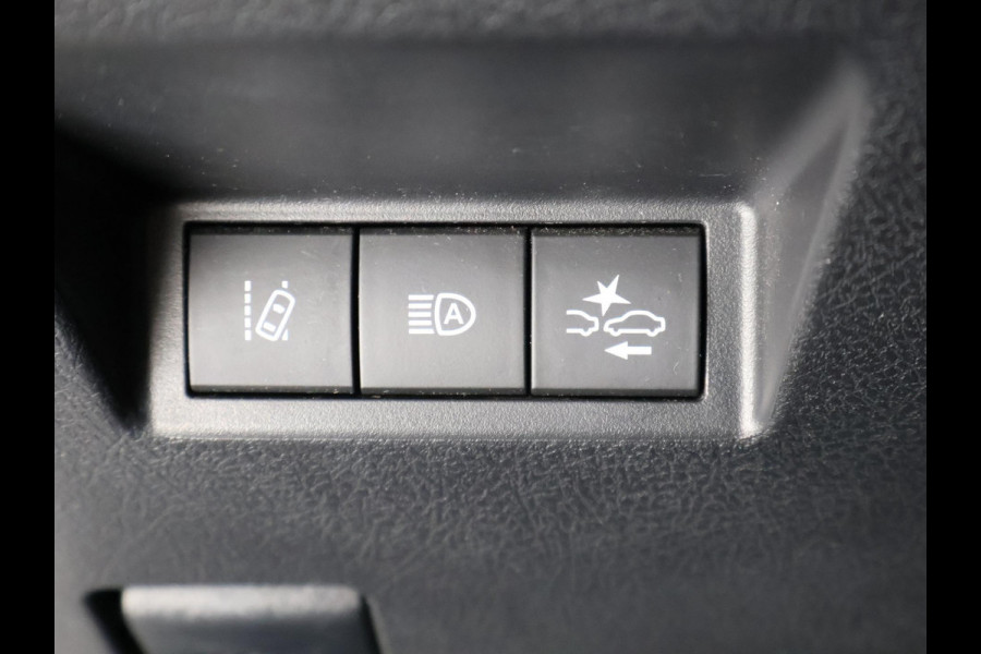 Toyota Yaris 1.5 HYBRID EXCUTIVE LIMITED GARANTIE 9-2028 PANODAK.NAVI.LEDER.ETC ETC