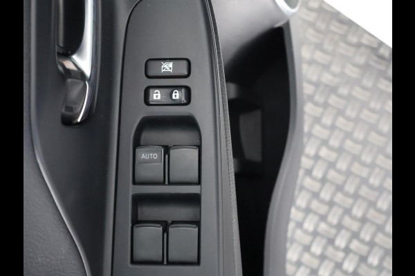 Toyota Yaris 1.5 HYBRID EXCUTIVE LIMITED GARANTIE 9-2028 PANODAK.NAVI.LEDER.ETC ETC