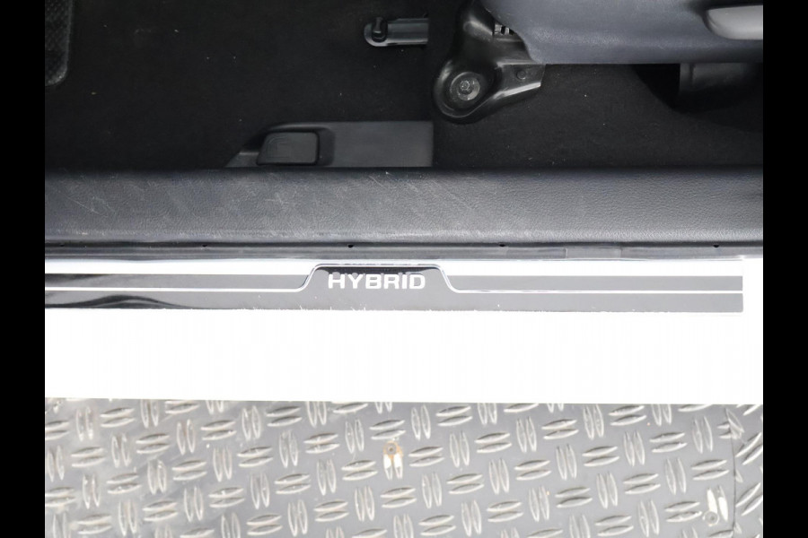 Toyota Yaris 1.5 HYBRID EXCUTIVE LIMITED GARANTIE 9-2028 PANODAK.NAVI.LEDER.ETC ETC