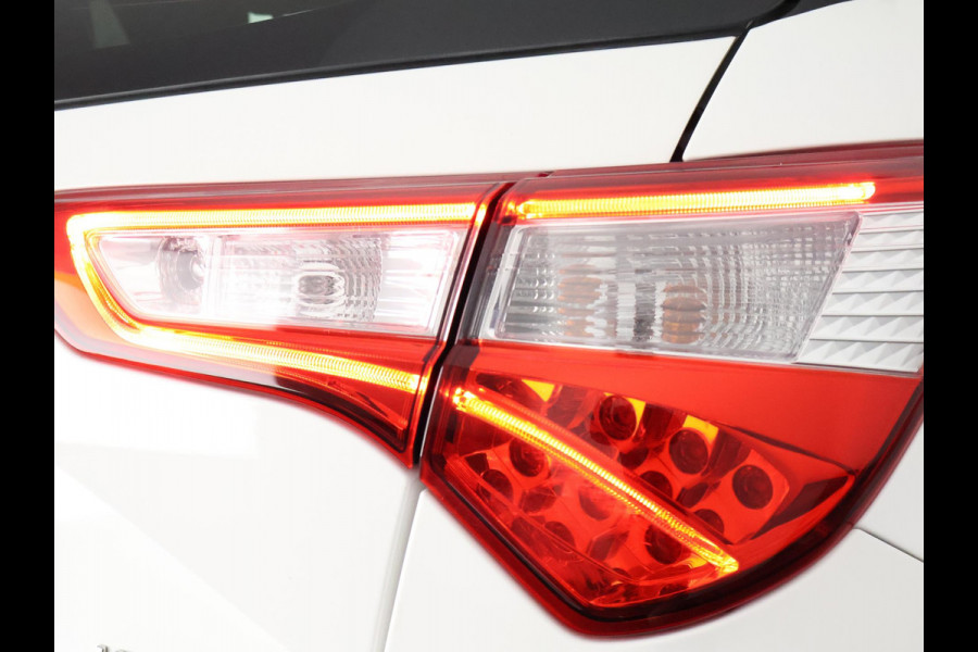 Toyota Yaris 1.5 HYBRID EXCUTIVE LIMITED GARANTIE 9-2028 PANODAK.NAVI.LEDER.ETC ETC
