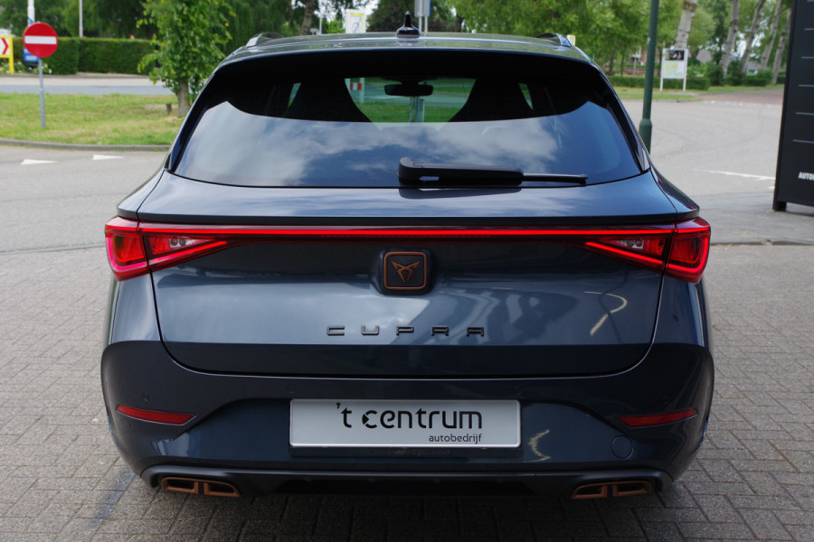 CUPRA Leon Sportstourer 1.4 e-Hybrid 245 PK VZ Adrenaline, Adap. Cruise Control, Sfeerverlichting, Carplay, IClimate
