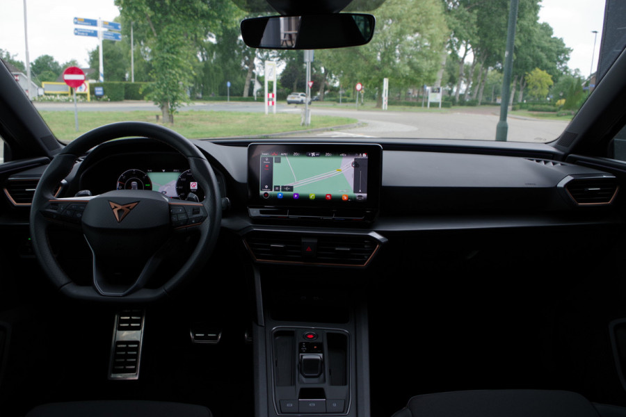 CUPRA Leon Sportstourer 1.4 e-Hybrid 245 PK VZ Adrenaline, Adap. Cruise Control, Sfeerverlichting, Carplay, IClimate