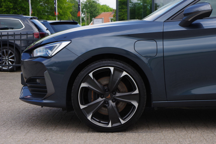 CUPRA Leon Sportstourer 1.4 e-Hybrid 245 PK VZ Adrenaline, Adap. Cruise Control, Sfeerverlichting, Carplay, IClimate