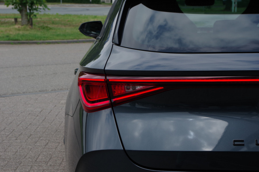 CUPRA Leon Sportstourer 1.4 e-Hybrid 245 PK VZ Adrenaline, Adap. Cruise Control, Sfeerverlichting, Carplay, IClimate