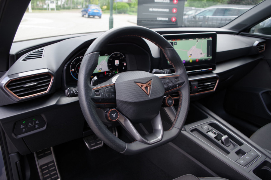CUPRA Leon Sportstourer 1.4 e-Hybrid VZ Copper Edition, Panoramadak, Adap. Cruise Control, Camera, IClimate
