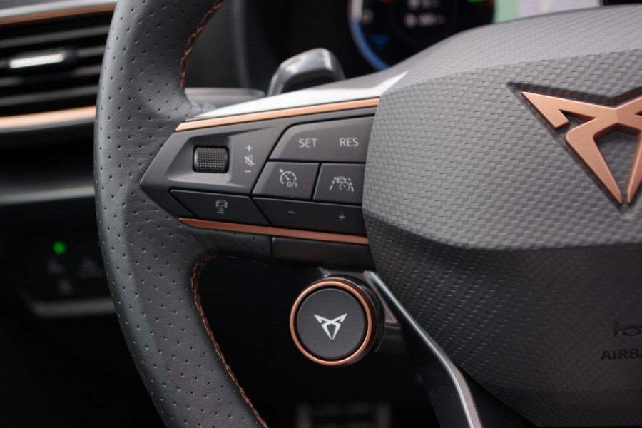 CUPRA Leon Sportstourer 1.4 e-Hybrid VZ Copper Edition, Panoramadak, Adap. Cruise Control, Camera, IClimate