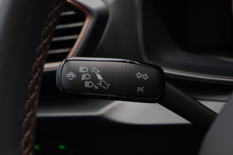 CUPRA Leon Sportstourer 1.4 e-Hybrid VZ Copper Edition, Panoramadak, Adap. Cruise Control, Camera, IClimate