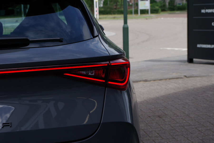 CUPRA Leon Sportstourer 1.4 e-Hybrid VZ Copper Edition, Panoramadak, Adap. Cruise Control, Camera, IClimate