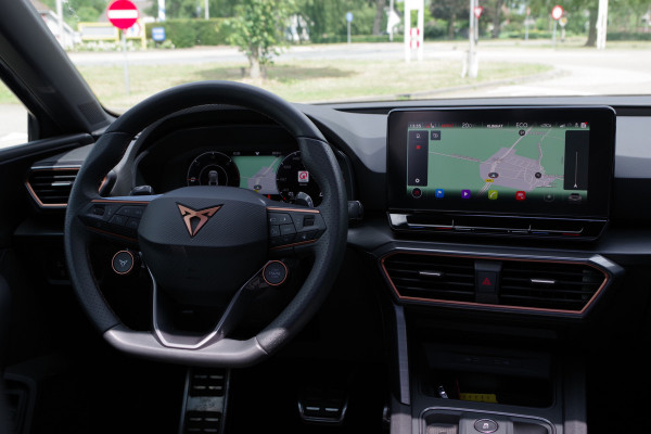 CUPRA Leon Sportstourer 1.4 e-Hybrid VZ Copper Edition, Panoramadak, Adap. Cruise Control, Camera, IClimate