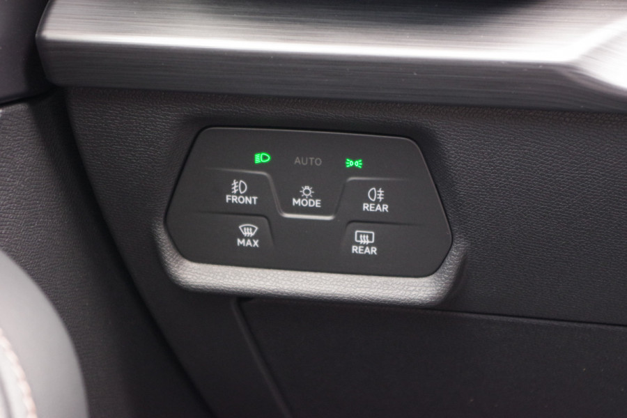 CUPRA Leon Sportstourer 1.4 e-Hybrid VZ Copper Edition, Panoramadak, Adap. Cruise Control, Camera, IClimate