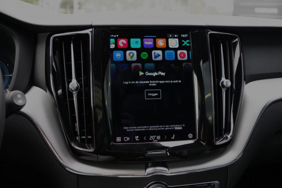 Volvo XC60 2.0 350 PK T6 Plug-in Hybrid AWD Plus Dark Long Range, Panoramadak, Trekhaak, Harman/Kardon, 360 Camera