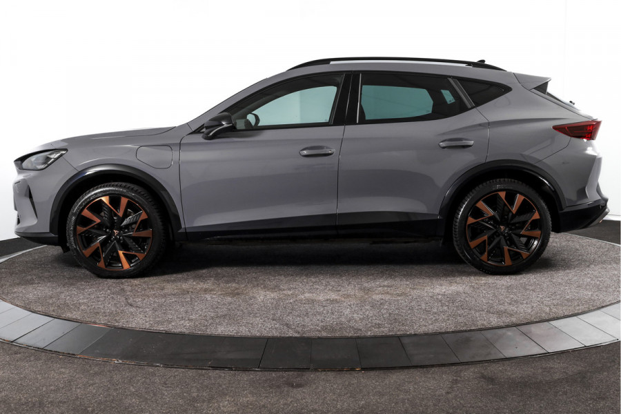 CUPRA Formentor 272 PK e-Hybrid VZ Performance (Nieuw model)  - Automaat | Dig. Cockpit | Adapt. Cruise | Stoel-+Stuurverw. | Elek. stoel met geheugen | PDC | Camera | NAV + App. Connect | ECC | LM 19" Sandstorm Copper |