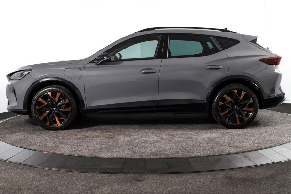 CUPRA Formentor 272 PK e-Hybrid VZ Performance (Nieuw model)  - Automaat | Dig. Cockpit | Adapt. Cruise | Stoel-+Stuurverw. | Elek. stoel met geheugen | PDC | Camera | NAV + App. Connect | ECC | LM 19" Sandstorm Copper |