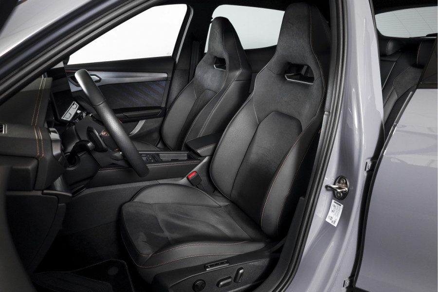 CUPRA Formentor 272 PK e-Hybrid VZ Performance (Nieuw model)  - Automaat | Dig. Cockpit | Adapt. Cruise | Stoel-+Stuurverw. | Elek. stoel met geheugen | PDC | Camera | NAV + App. Connect | ECC | LM 19" Sandstorm Copper |