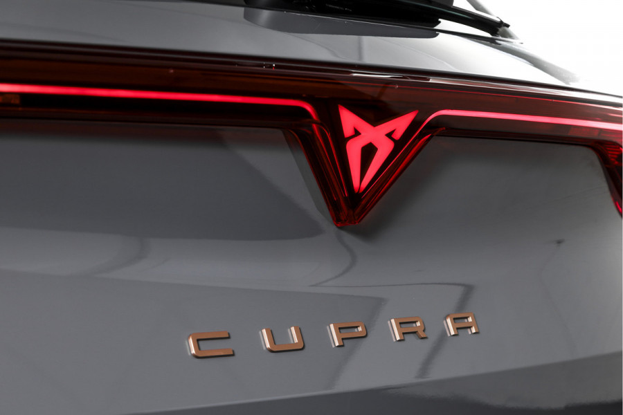CUPRA Formentor 272 PK e-Hybrid VZ Performance (Nieuw model)  - Automaat | Dig. Cockpit | Adapt. Cruise | Stoel-+Stuurverw. | Elek. stoel met geheugen | PDC | Camera | NAV + App. Connect | ECC | LM 19" Sandstorm Copper |