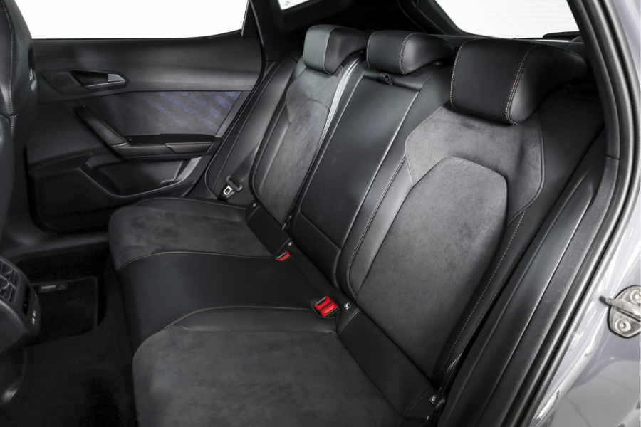 CUPRA Formentor 272 PK e-Hybrid VZ Performance (Nieuw model)  - Automaat | Dig. Cockpit | Adapt. Cruise | Stoel-+Stuurverw. | Elek. stoel met geheugen | PDC | Camera | NAV + App. Connect | ECC | LM 19" Sandstorm Copper |