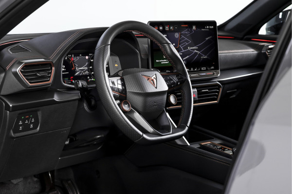 CUPRA Formentor 272 PK e-Hybrid VZ Performance (Nieuw model)  - Automaat | Dig. Cockpit | Adapt. Cruise | Stoel-+Stuurverw. | Elek. stoel met geheugen | PDC | Camera | NAV + App. Connect | ECC | LM 19" Sandstorm Copper |