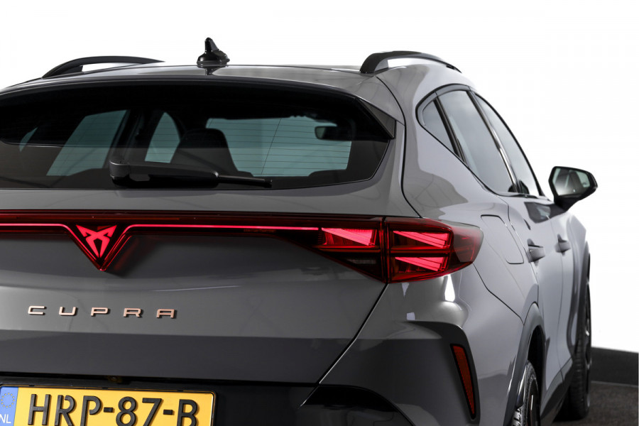 CUPRA Formentor 272 PK e-Hybrid VZ Performance (Nieuw model)  - Automaat | Dig. Cockpit | Adapt. Cruise | Stoel-+Stuurverw. | Elek. stoel met geheugen | PDC | Camera | NAV + App. Connect | ECC | LM 19" Sandstorm Copper |