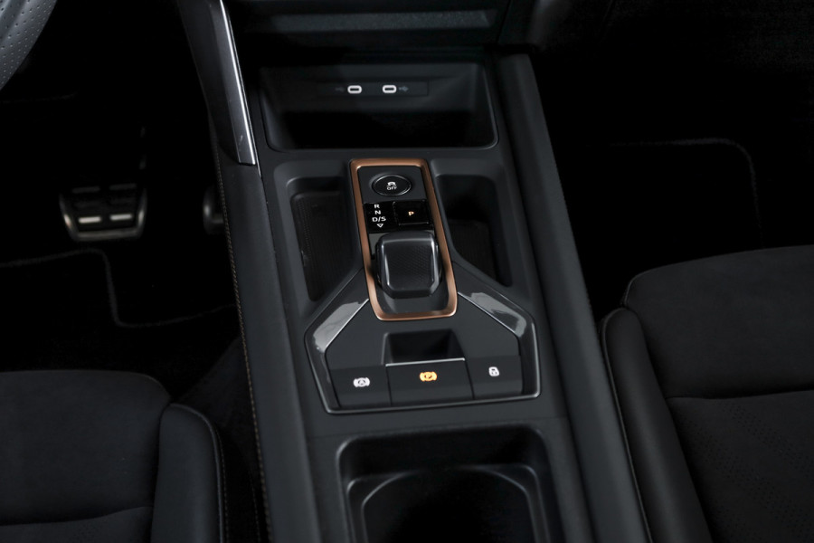CUPRA Formentor 272 PK e-Hybrid VZ Performance (Nieuw model)  - Automaat | Dig. Cockpit | Adapt. Cruise | Stoel-+Stuurverw. | Elek. stoel met geheugen | PDC | Camera | NAV + App. Connect | ECC | LM 19" Sandstorm Copper |