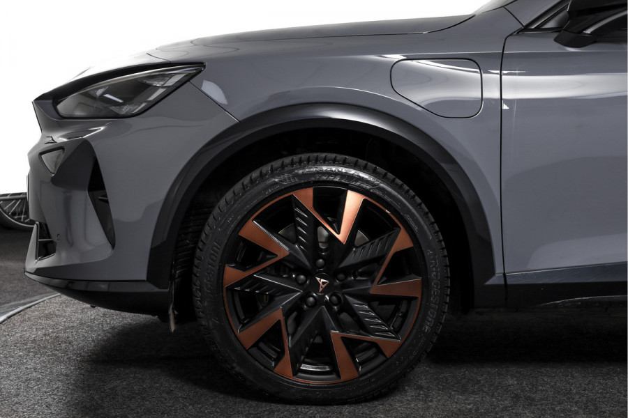 CUPRA Formentor 272 PK e-Hybrid VZ Performance (Nieuw model)  - Automaat | Dig. Cockpit | Adapt. Cruise | Stoel-+Stuurverw. | Elek. stoel met geheugen | PDC | Camera | NAV + App. Connect | ECC | LM 19" Sandstorm Copper |