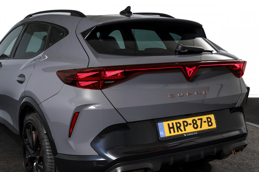 CUPRA Formentor 272 PK e-Hybrid VZ Performance (Nieuw model)  - Automaat | Dig. Cockpit | Adapt. Cruise | Stoel-+Stuurverw. | Elek. stoel met geheugen | PDC | Camera | NAV + App. Connect | ECC | LM 19" Sandstorm Copper |