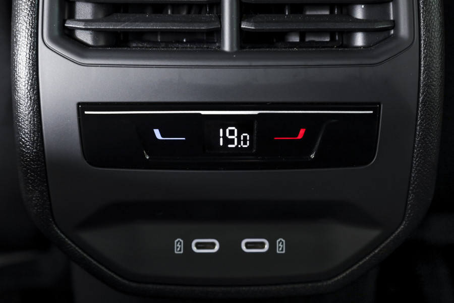 CUPRA Formentor 272 PK e-Hybrid VZ Performance (Nieuw model)  - Automaat | Dig. Cockpit | Adapt. Cruise | Stoel-+Stuurverw. | Elek. stoel met geheugen | PDC | Camera | NAV + App. Connect | ECC | LM 19" Sandstorm Copper |
