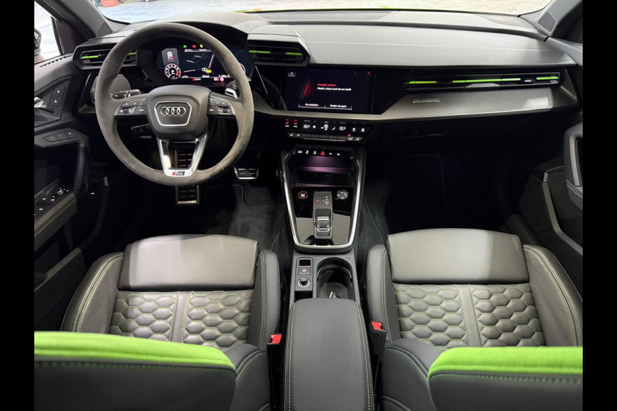 Audi RS3 Sportback 2.5TFSI quattro| BOM VOL | Akra | PPF | Keramisch | RS-Design pakket + | RS-Dynamic pakket plus | Audi Garantie