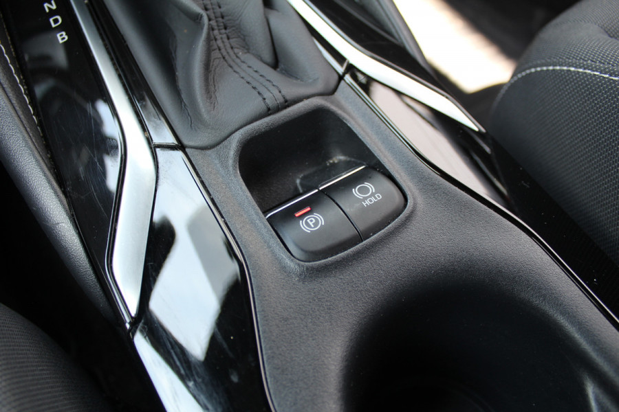 Toyota Corolla Touring Sports 1.8 Hybrid Business Intro | Adaptieve Cruise | Stoelverwarming | Apple Carplay