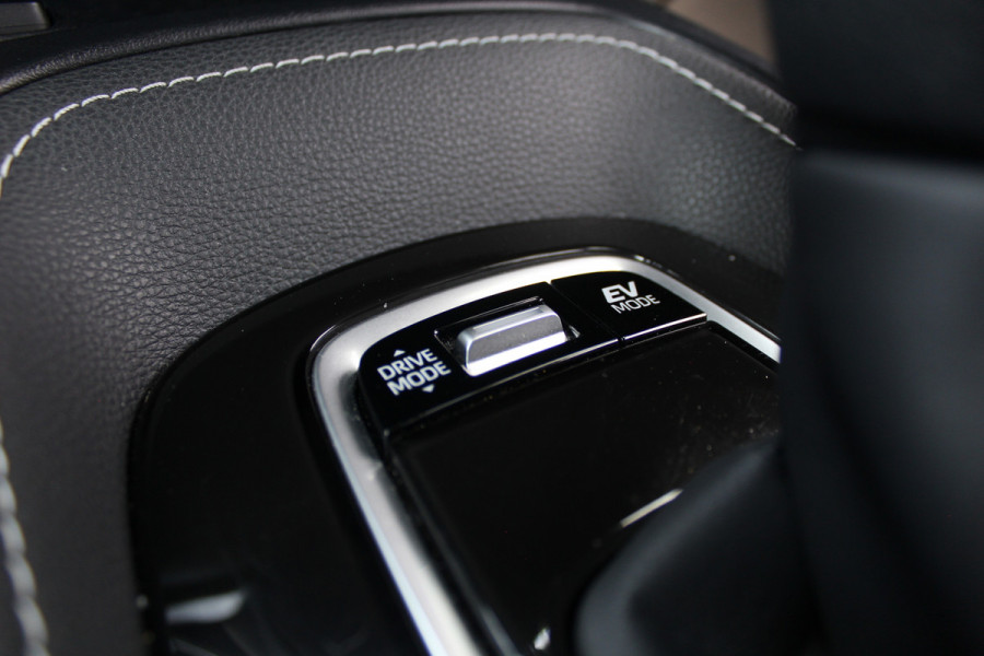 Toyota Corolla Touring Sports 1.8 Hybrid Business Intro | Adaptieve Cruise | Stoelverwarming | Apple Carplay