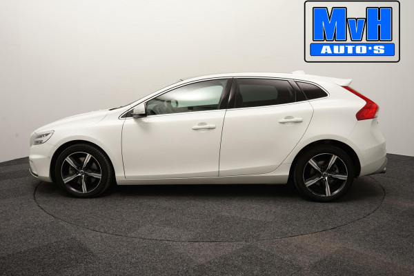 Volvo V40 1.5 T3 Polar+ Sport|R-DESIGN|PANORAMADAK|NAP|LED