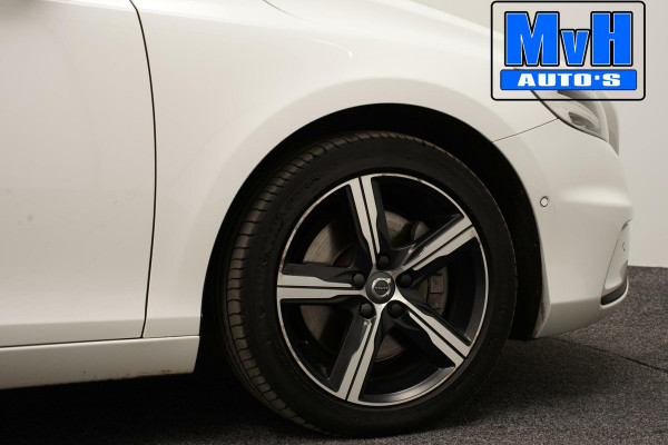Volvo V40 1.5 T3 Polar+ Sport|R-DESIGN|PANORAMADAK|NAP|LED