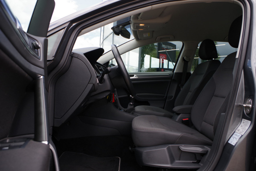 Volkswagen GOLF Variant 1.4 TSI 125 PK Comfortline Business, Cruise Control, Carplay, Navigatie, parkeersenoren,