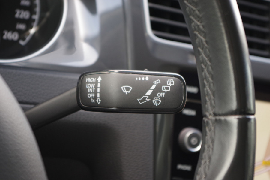 Volkswagen GOLF Variant 1.4 TSI 125 PK Comfortline Business, Cruise Control, Carplay, Navigatie, parkeersenoren,
