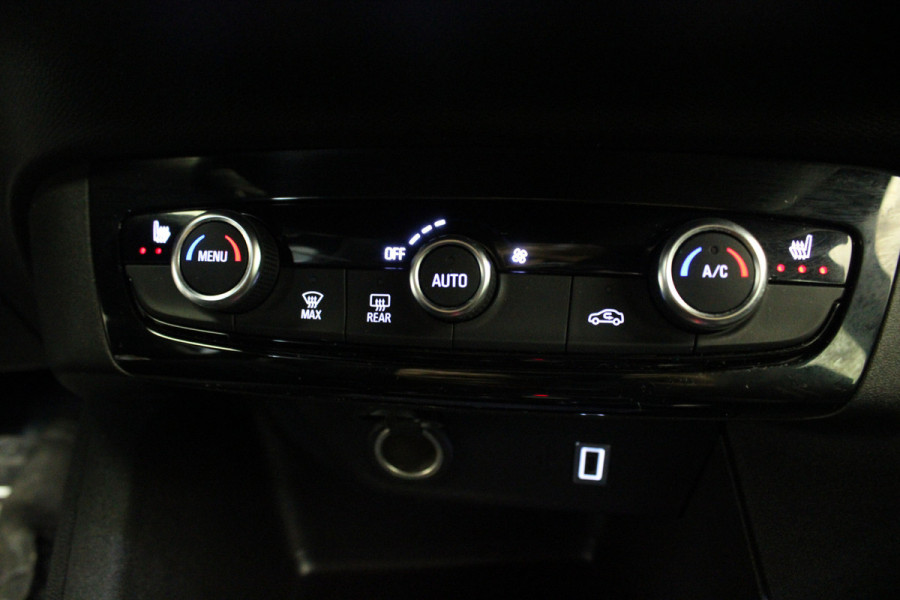 Opel Corsa 1.2 Turbo Hybrid GS |Carplay|Stoel/stuur verwarming|facelift........