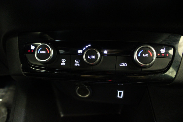 Opel Corsa 1.2 Turbo Hybrid GS |Carplay|Stoel/stuur verwarming|facelift........