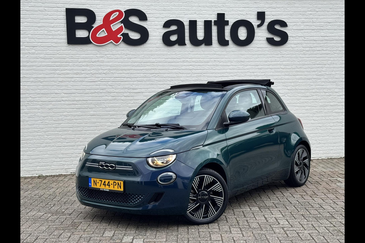 Fiat 500E CABRIO 42 kWh Ocean Green metallic Cruise control Climate control Apple / Android DAB Radio Navigatie Fiat 500E CABRIO 42 kWh Ocean Green metallic Cruise control Climate control Apple / Android DAB Radio Navigatie