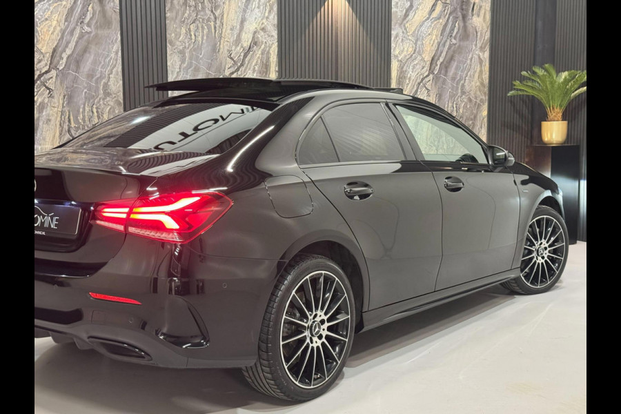 Mercedes-Benz A-Klasse 250e AMG |PANO|SFEER|CAMERA|BOMVOL