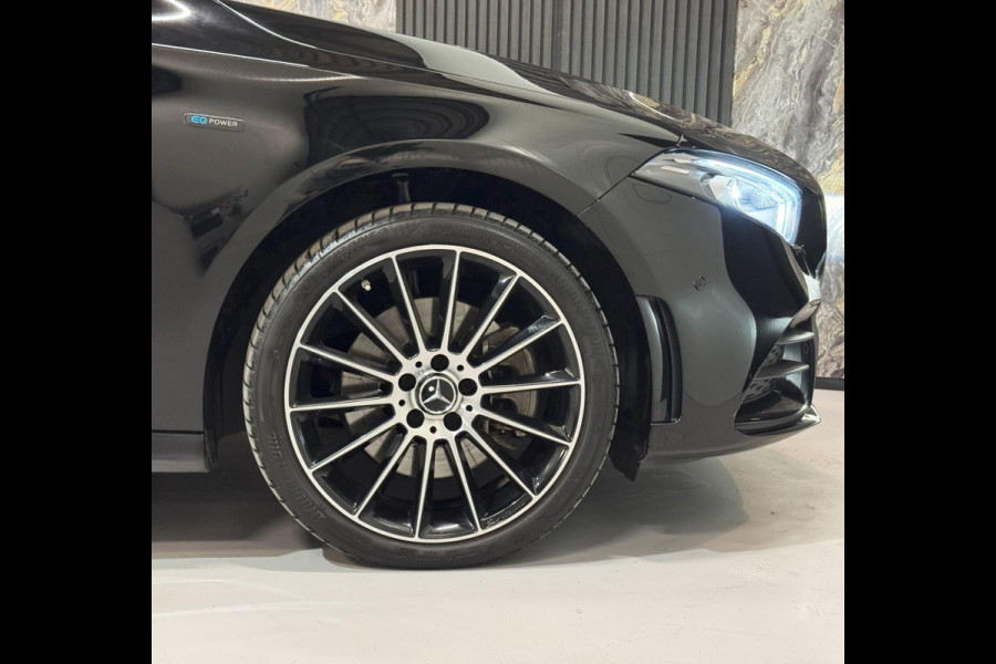 Mercedes-Benz A-Klasse 250e AMG |PANO|SFEER|CAMERA|BOMVOL