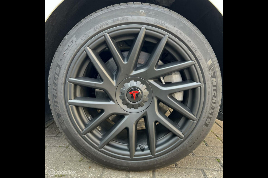 Tesla Model 3 Standard Range
