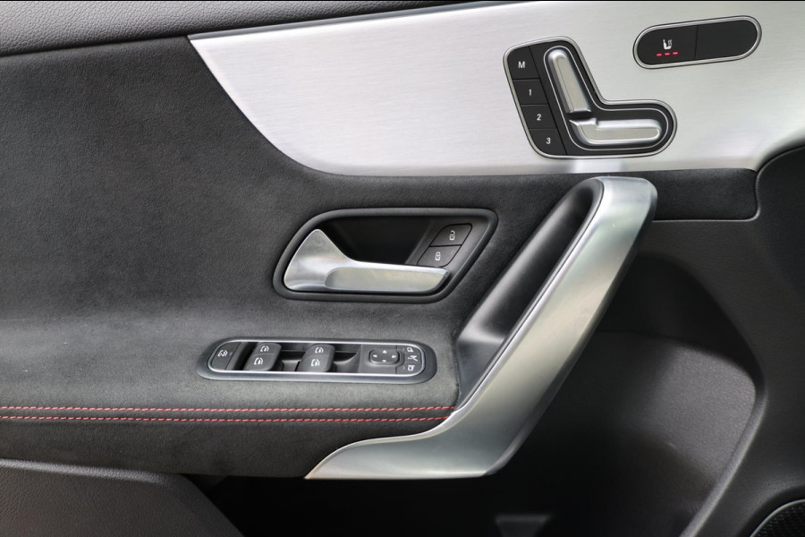 Mercedes-Benz A-Klasse AMG 35 4MATIC 306+PK MULTIBEAM/SFEER/VIRTUAL/PANO/LEER+S.VERWARMING/18"/360 CAM/ACC/ECC/12 MDN GARANTIE!
